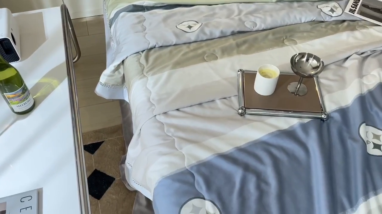 91家纺网 家纺一手货源 找家纺 棉生活家纺 2025新款春夏莫代尔天丝夏被 星痕绿