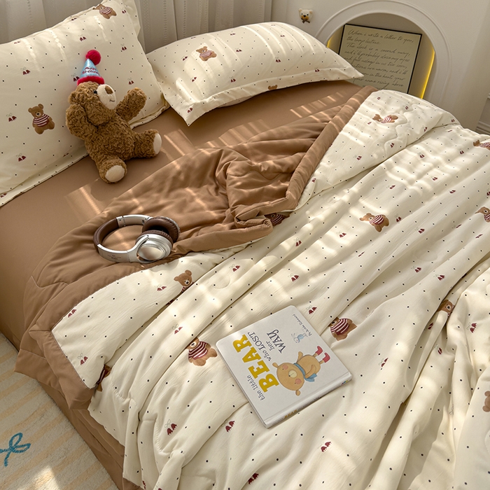 91家纺网 家纺一手货源 找家纺 芯恋家居 2025新款针织棉双层纱夏被夏被四件套 baby熊