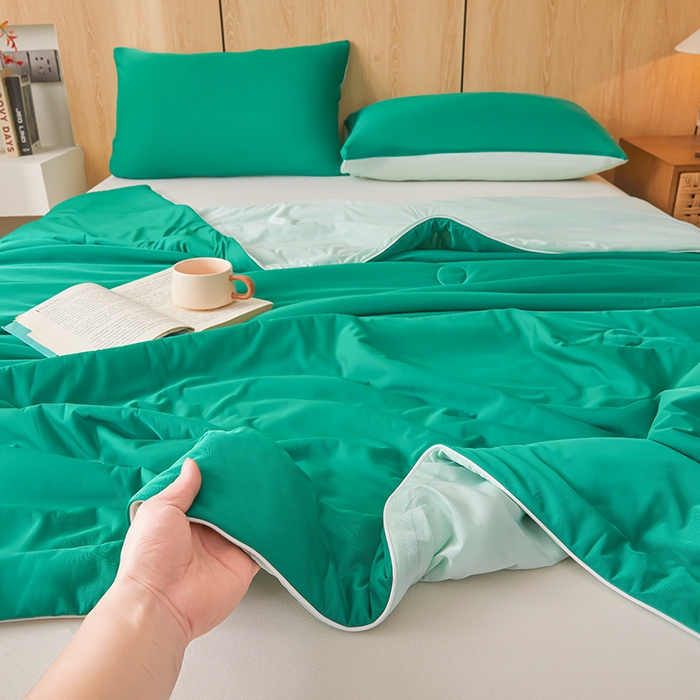 91家纺网 家纺一手货源 找家纺 居易简 2025新款夏被空调被A类云母氨纶凉感丝夏凉被（可供外贸跨境）  西瓜绿+云母绿