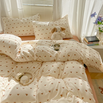 91家纺网 家纺一手货源 找家纺 悦织湾家纺 2025新款A类有氧针织棉印花四件套印花轻奢时尚学生宿舍单双人床上用品四件套 A类有氧针织棉爱心点点