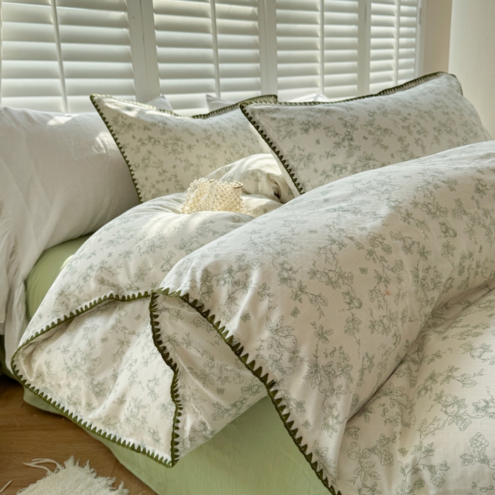 91家纺网 家纺一手货源 找家纺 金丝鸟家纺 2025新款全棉双层纱贝壳边四件套花卉系列 绿意枝头