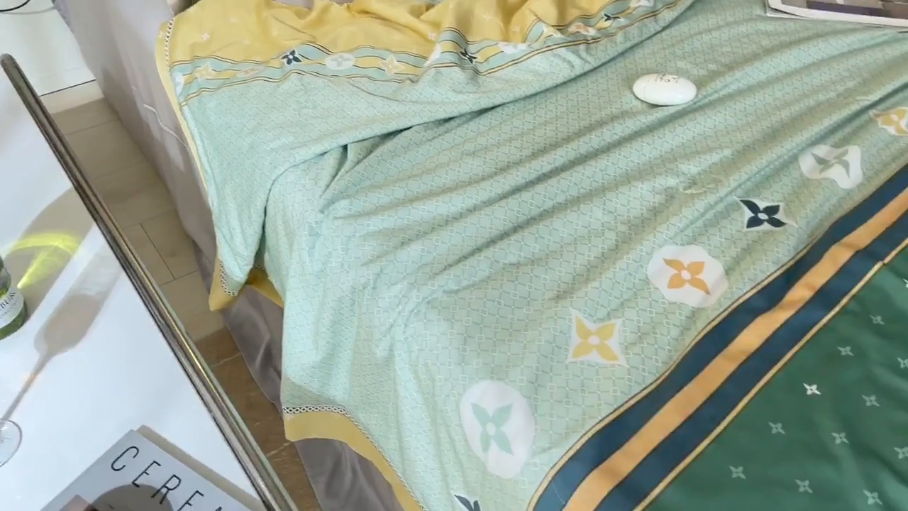 91家纺网 家纺一手货源 找家纺 棉生活家纺 2025新款春夏莫代尔天丝夏被 戴斯绿