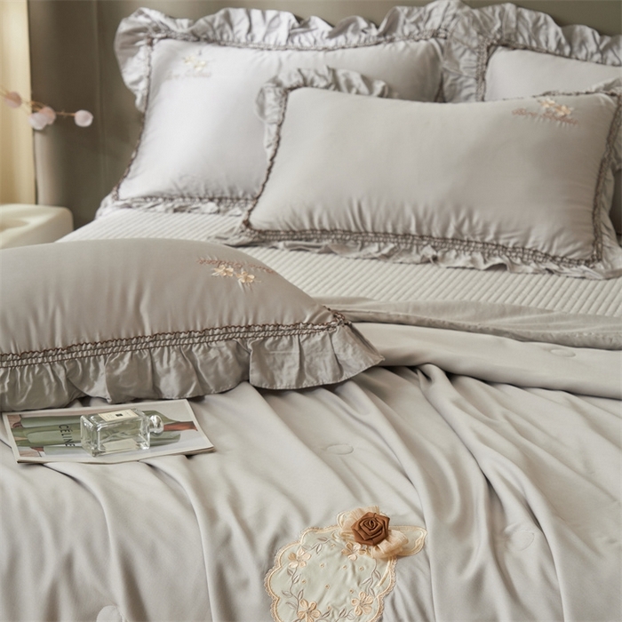 91家纺网 家纺一手货源 找家纺 恒爱家纺  2025新款莫代尔柔情似水多功能夏被床盖四件套			 			 绅士灰