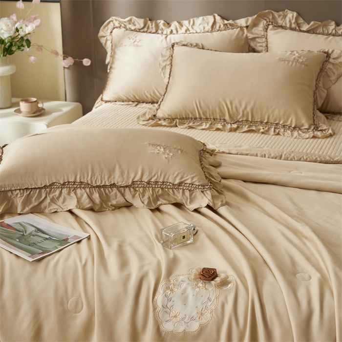 91家纺网 家纺一手货源 找家纺 恒爱家纺  2025新款莫代尔柔情似水多功能夏被床盖四件套			 			 梦幻金