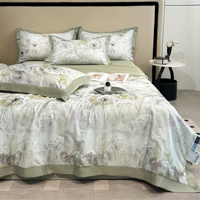 91家纺网 家纺一手货源 找家纺 笙意家纺 2025新款水洗冰丝数码印花拼角宽边夏被 春日恋