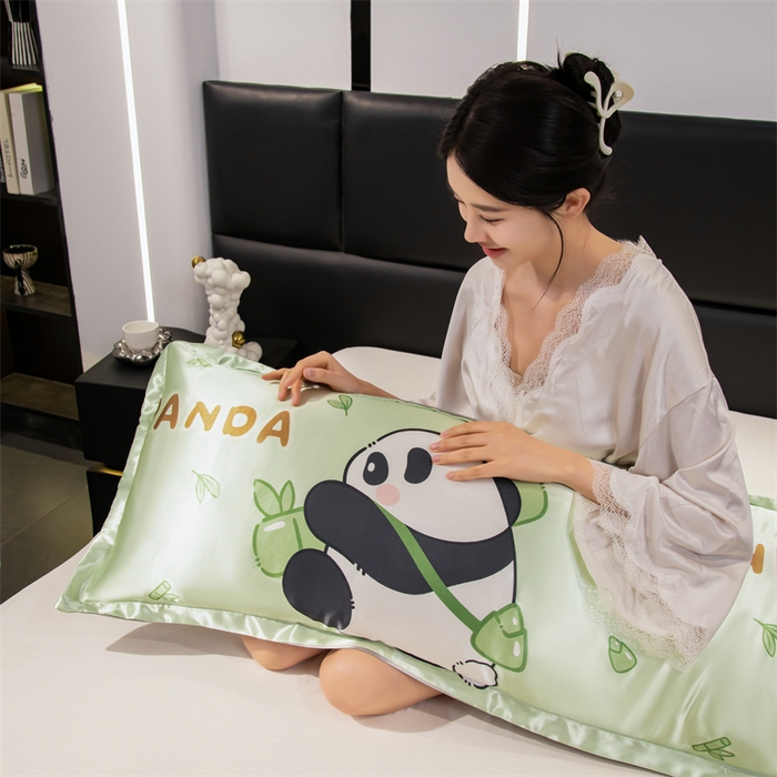 91家纺网 家纺一手货源 找家纺 梦舒羽 2025新款可水洗冰丝双人枕套凉爽情侣枕头套枕芯套 熊猫宝贝