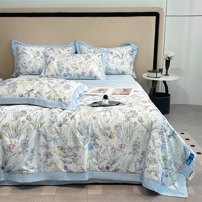 91家纺网 家纺一手货源 找家纺 笙意家纺 2025新款水洗冰丝数码印花拼角宽边夏被 七彩福蝶