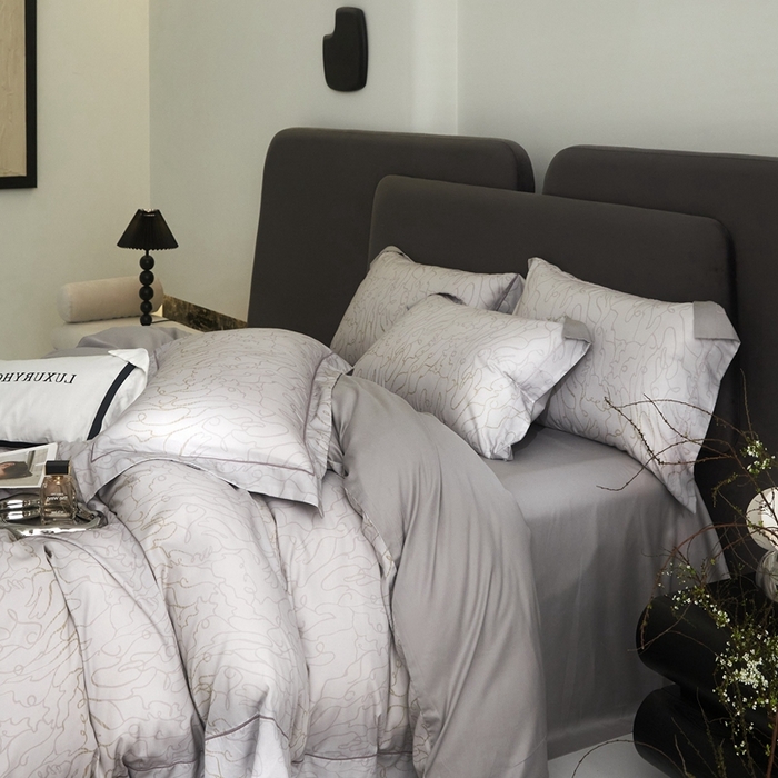 91家纺网 家纺一手货源 找家纺 金奇达2025新款【盛夏流年】-茧养莱赛尔四件套（标准号全网控价（折后券后）不低于258元） 尤克里里