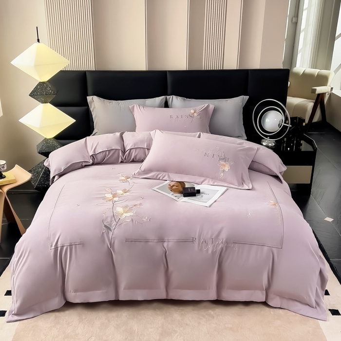 91家纺网 家纺一手货源 找家纺 曲之慕 2025新品四季款高端刺绣四件套简约可水洗轻奢纯色刺绣四件套 流光淡紫