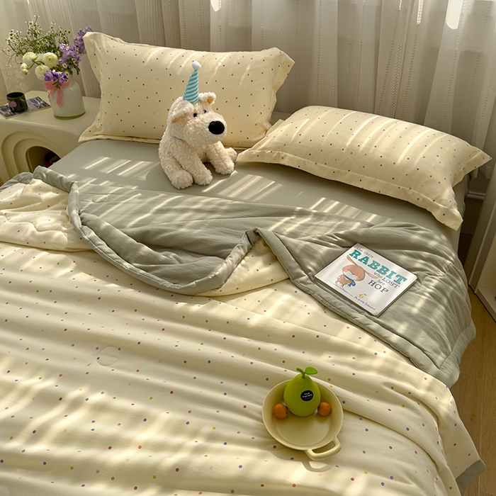 91家纺网 家纺一手货源 找家纺 芯恋家居 2025新款针织棉双层纱夏被夏被四件套 彩色波点