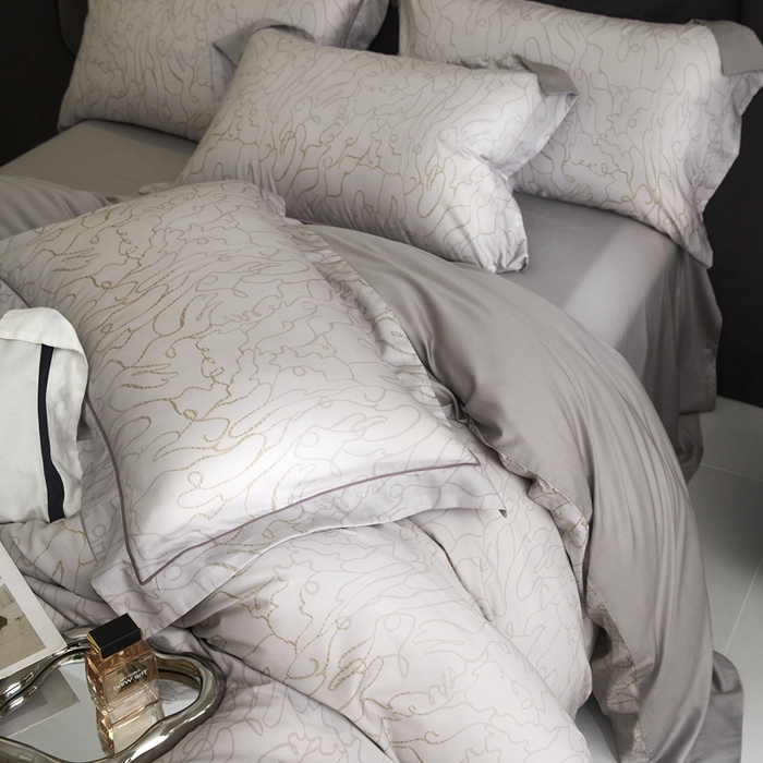 91家纺网 家纺一手货源 找家纺 金奇达2025新款【盛夏流年】-茧养莱赛尔四件套（标准号全网控价（折后券后）不低于258元） 尤克里里