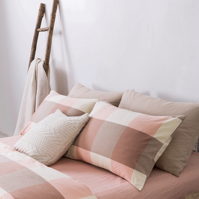 91家纺网 家纺一手货源 找家纺 玖弘家居 2025新款水洗棉单被套 蜜粉大格