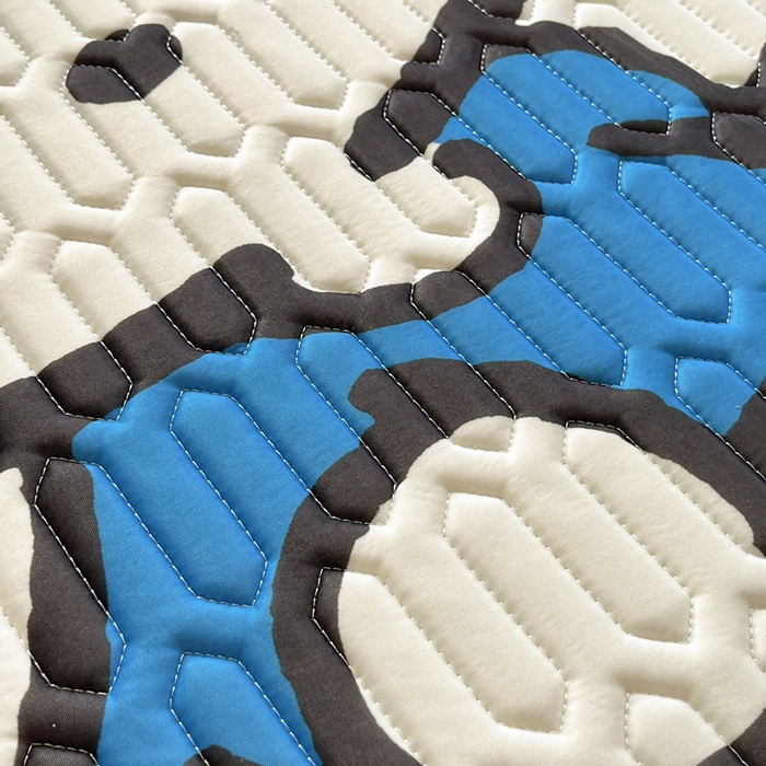 91家纺网 家纺一手货源 找家纺 金爱家 2025新款正版三丽鸥凉感乳胶凉席 星星帕哈狗