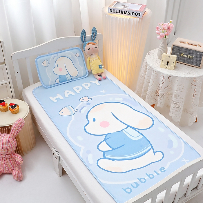 91家纺网 家纺一手货源 找家纺 八零年代 2025新品云柔牛奶丝儿童凉席套件蓝色小狗