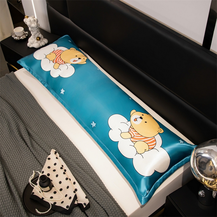 91家纺网 家纺一手货源 找家纺 梦舒羽 2025新款可水洗冰丝双人枕套凉爽情侣枕头套枕芯套 云端小熊