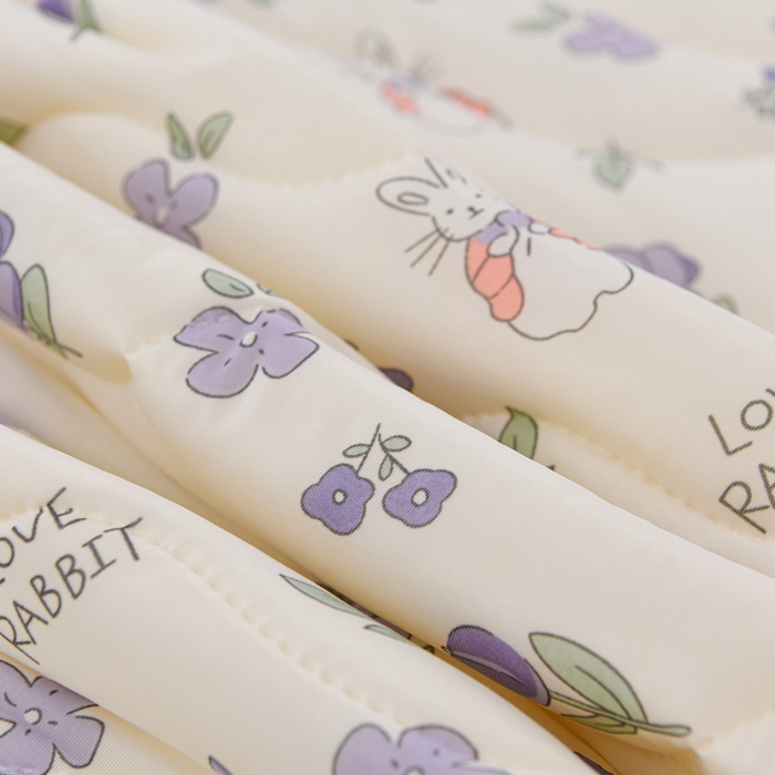 91家纺网 家纺一手货源 找家纺 圣楚 2025新款梦境凉感丝夏凉被 b花颜悦色