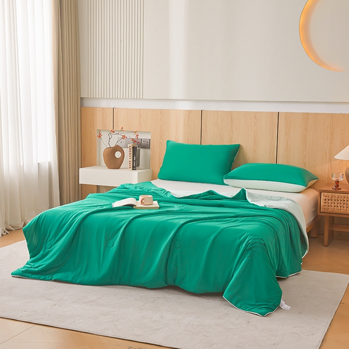 91家纺网 家纺一手货源 找家纺 居易简 2025新款夏被空调被A类云母氨纶凉感丝夏凉被（可供外贸跨境）  西瓜绿+云母绿