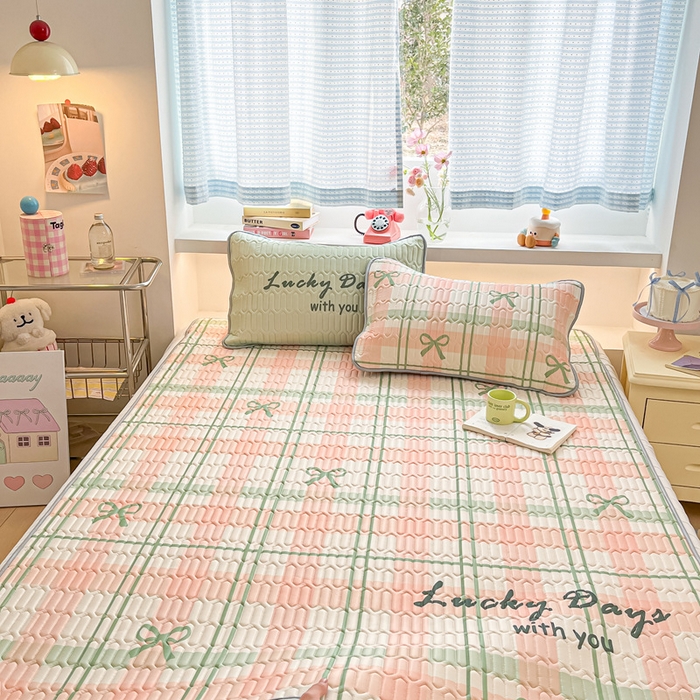 91家纺网 家纺一手货源 找家纺 川悦生活 2025新款大阪凉感丝凉席 杏仁奶芙