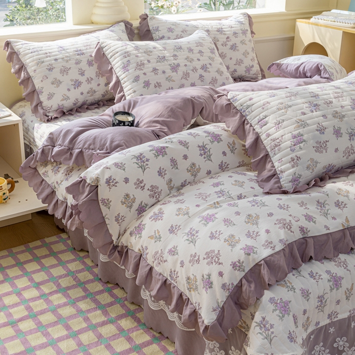 91家纺网 家纺一手货源 找家纺 珍爱家纺 2025新款A类针织棉双层纱夹棉床盖床裙花边单件三件四件套薰衣草