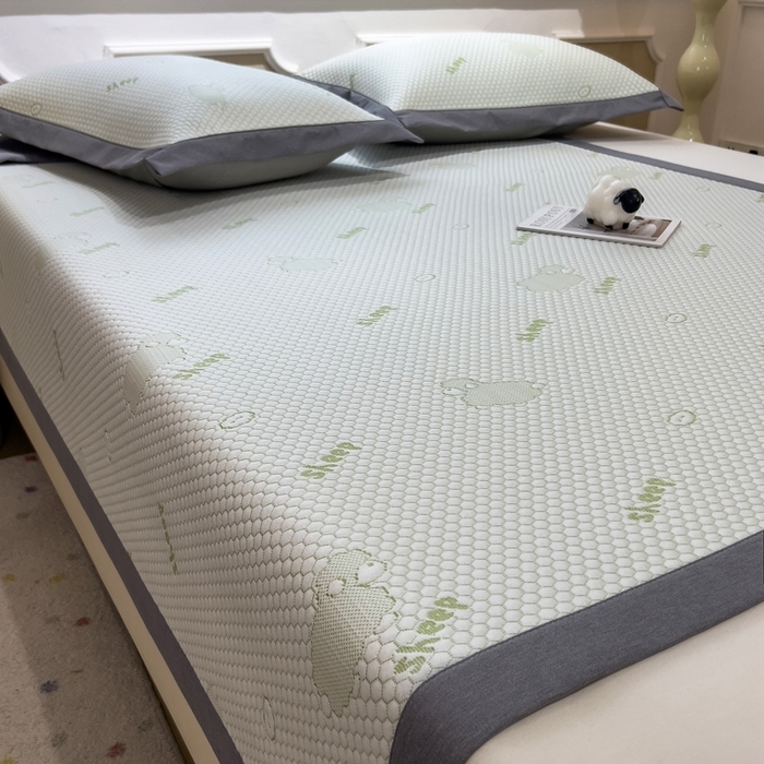 91家纺网 家纺一手货源 找家纺 卡初家居（原微来） 2025新款舒睡冰豆豆抱抱龙系列席子凉席 sheep sheep-绿（床席款）