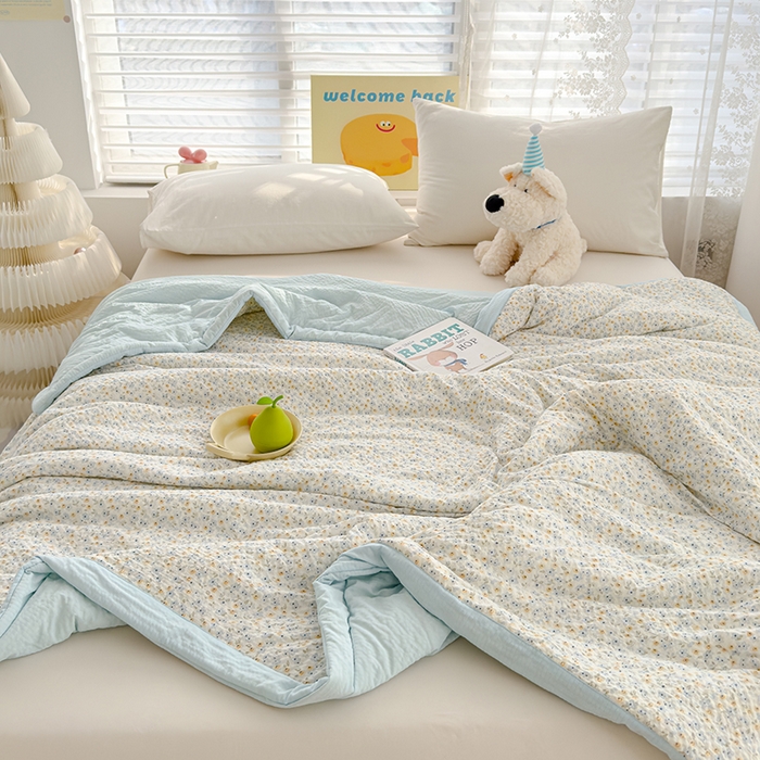 91家纺网 家纺一手货源 找家纺 2025新款A类印花泡泡纱大豆夏凉被被子被芯 花间光影