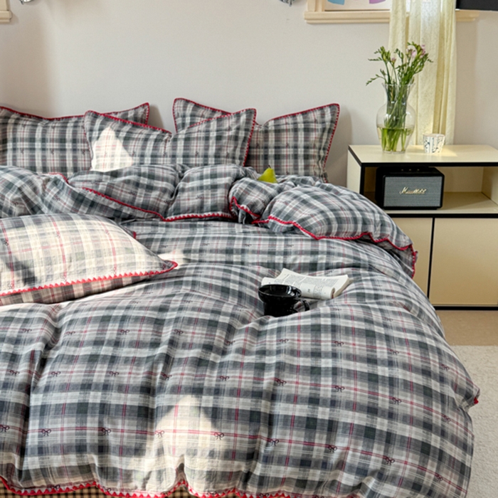 91家纺网 家纺一手货源 找家纺 金丝鸟家纺 2025新款全棉双层纱贝壳边四件套格子系列 黑格尔