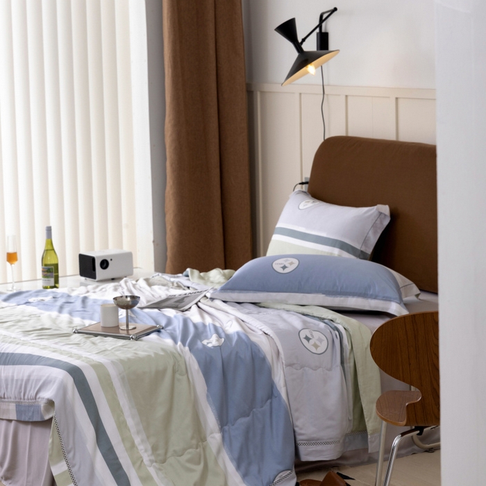 91家纺网 家纺一手货源 找家纺 棉生活家纺 2025新款春夏莫代尔天丝夏被 星痕绿