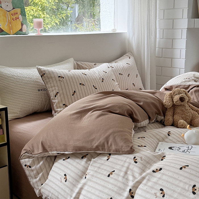 91家纺网 家纺一手货源 找家纺 2025新款全棉有氧双层纱四件套-卡通系列 条纹小狗