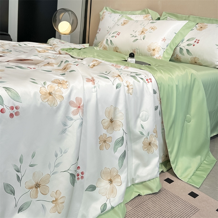 91家纺网 家纺一手货源 找家纺 笙意家纺 2025新款水洗冰丝数码印花拼角宽边夏被 花漫