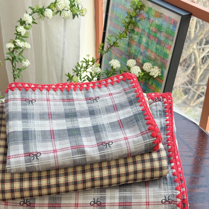 91家纺网 家纺一手货源 找家纺 金丝鸟家纺 2025新款全棉双层纱贝壳边四件套格子系列 黑格尔