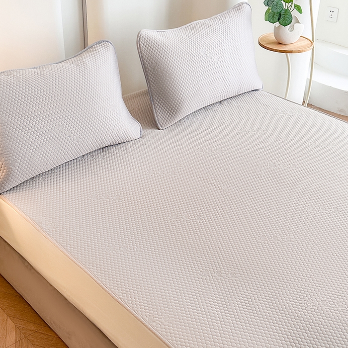 91家纺网 家纺一手货源 找家纺 好艺佳毛毯 2025新款3D凉豆豆凉席凉感软席空调席三件套单件学生宿舍 凉豆豆-焦糖咖