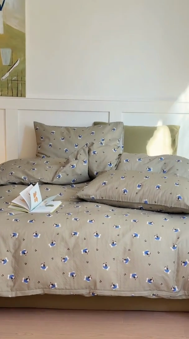 91家纺网 家纺一手货源 找家纺 2025新品全棉A类双层纱卡通风系列四件套 奶酪狗