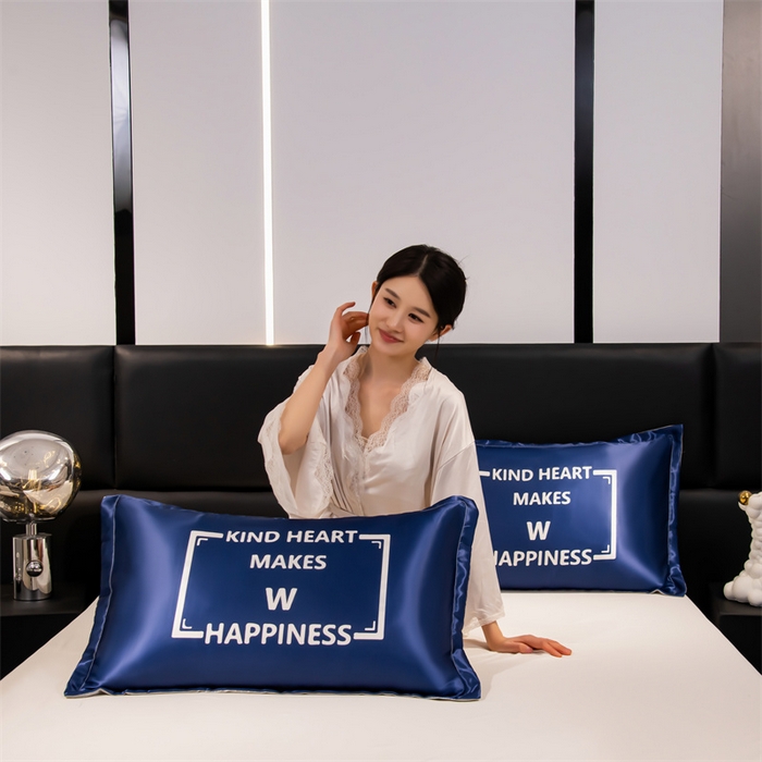 91家纺网 家纺一手货源 找家纺 梦舒羽 2025新款可水洗冰丝卡通枕套宿舍48x74cm单人凉爽枕头套 幸福时刻