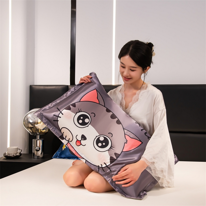 91家纺网 家纺一手货源 找家纺 梦舒羽 2025新款可水洗冰丝卡通枕套宿舍48x74cm单人凉爽枕头套 招财小猫