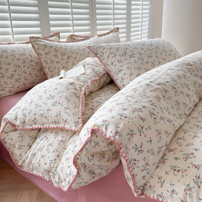 91家纺网 家纺一手货源 找家纺 金丝鸟家纺 2025新款全棉双层纱贝壳边四件套花卉系列 浅汐