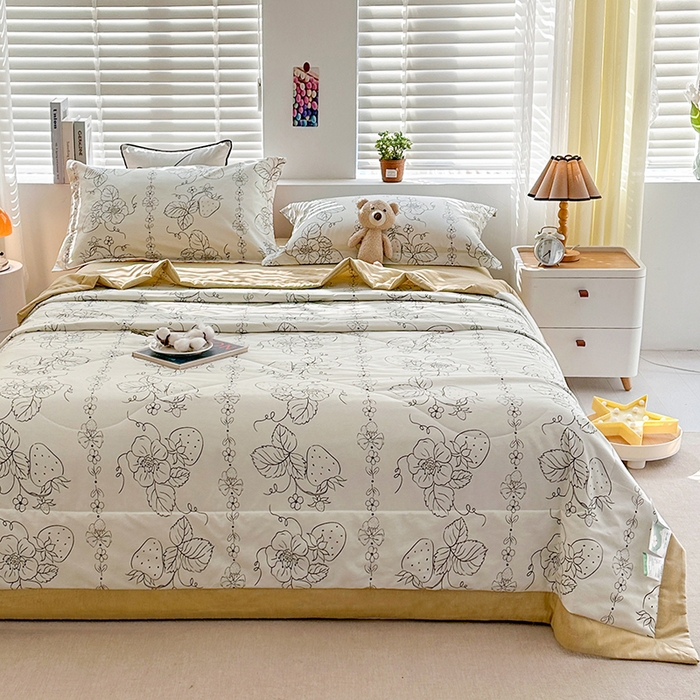 91家纺网 家纺一手货源 找家纺 欧夏家纺 2025新款里外全棉印花夏被100%新疆棉花 草莓园