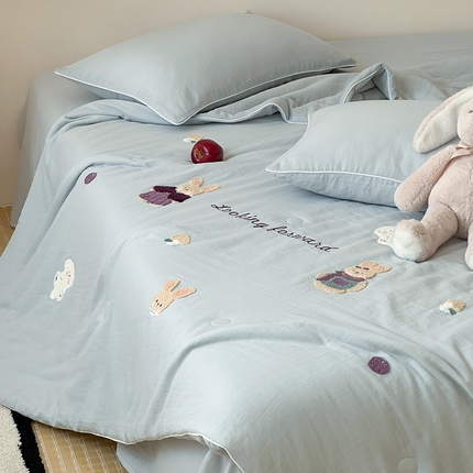 一加一 2025新款A类全棉双层纱皱皱纱毛巾绣夏被四件套（可妮兔系列） 可妮兔-蓝