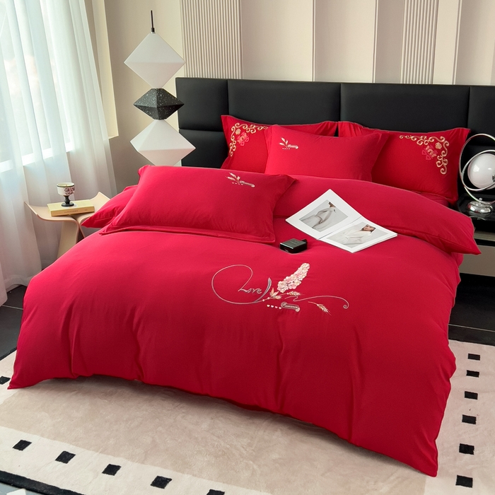 91家纺网 家纺一手货源 找家纺 曲之慕 2025新品四季款高端刺绣四件套简约可水洗轻奢纯色刺绣四件套 大麦大红