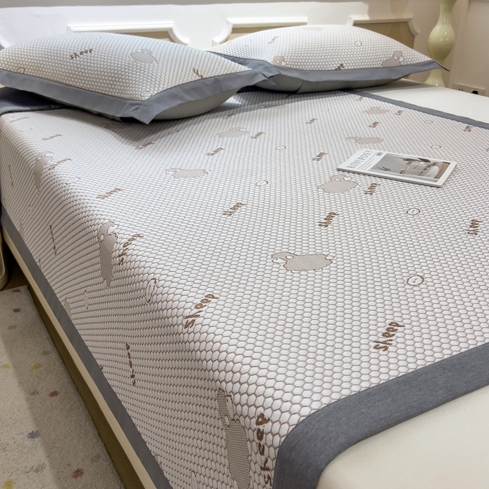 91家纺网 家纺一手货源 找家纺 卡初家居（原微来） 2025新款舒睡冰豆豆抱抱龙系列席子凉席 sheep-sheep-薄荷咖（床席款）