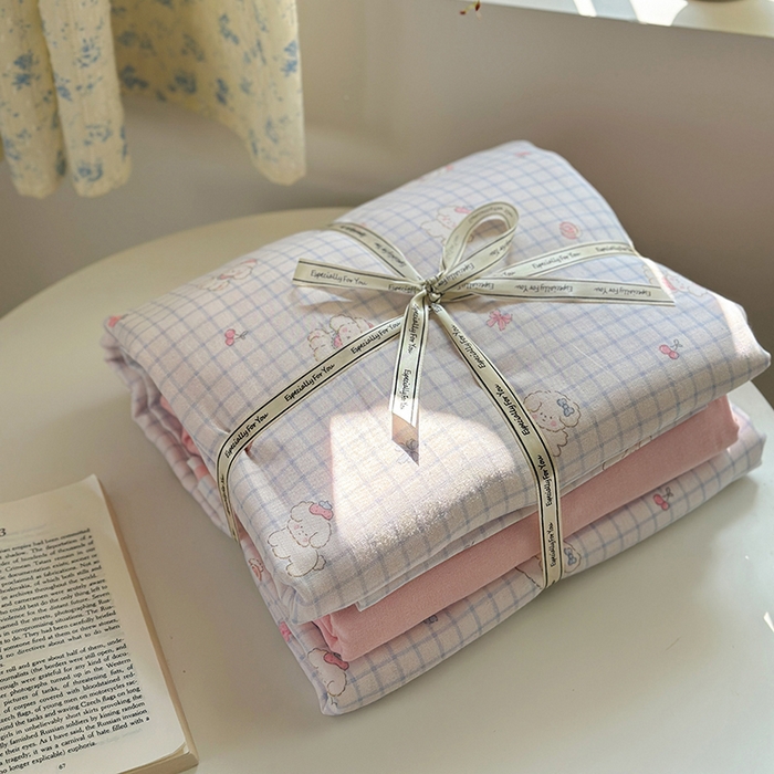 91家纺网 家纺一手货源 找家纺 2025新款全棉有氧双层纱四件套-卡通系列 甜宠修狗