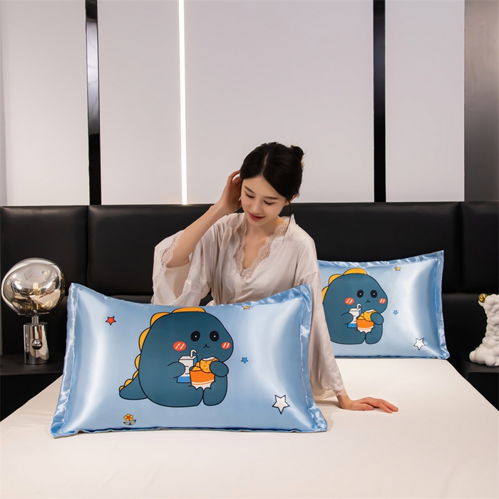 91家纺网 家纺一手货源 找家纺 梦舒羽 2025新款可水洗冰丝卡通枕套宿舍48x74cm单人凉爽枕头套 贪吃龙