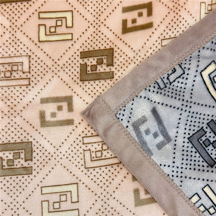 91家纺网 家纺一手货源 找家纺 卡奥2025AB版云貂绒毛毯直播爆款法莱绒休闲盖毯沙发毯午睡毯空调毯子 粉格瑞