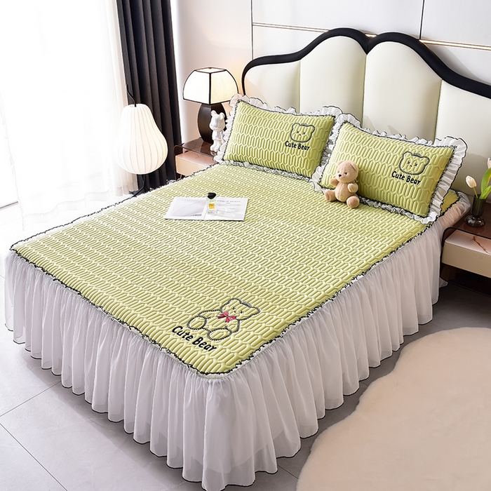 91家纺网 家纺一手货源 找家纺 炫拼家纺 2025新款coco熊床裙款乳胶凉席 coco熊-仙草绿