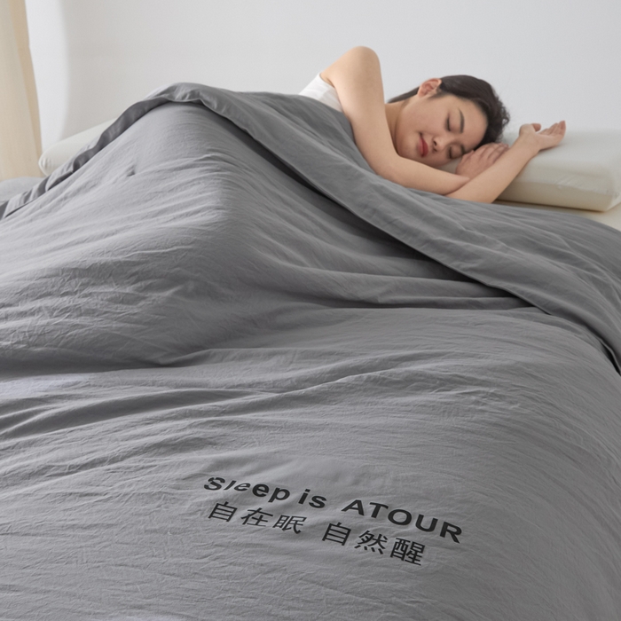 91家纺网 家纺一手货源 找家纺 暖芯家纺 2025新款亚朵同款深睡Pro夏被自在眠自然醒 浅灰