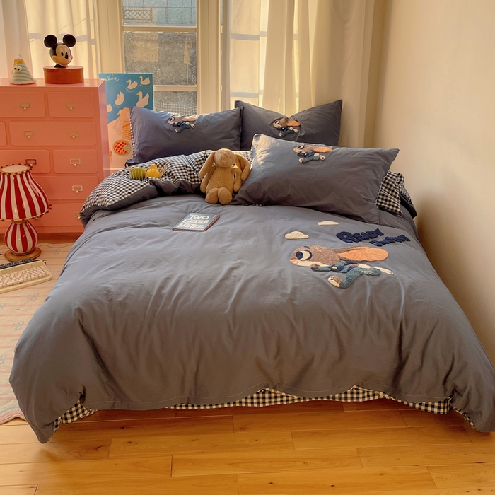 91家纺网 家纺一手货源 找家纺 慕尚家纺 2025新款春夏新款色织水洗棉毛巾绣四件套 朱迪