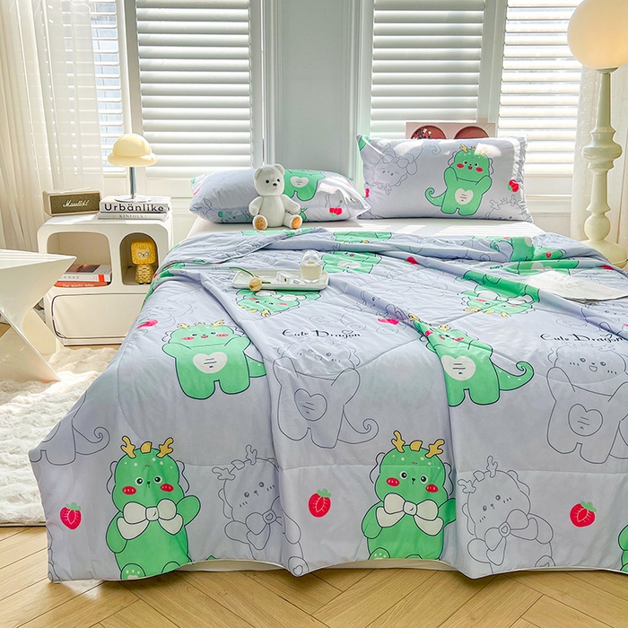 91家纺网 家纺一手货源 找家纺 好梦来家纺（原锦茂家纺） 2026新款印花凉感丝抗菌夏被 恐龙派对