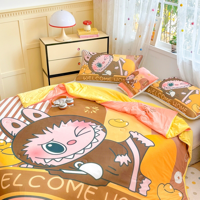 91家纺网 家纺一手货源 找家纺 ds生活馆 2025新款A类大版卡通凉感丝夏被 大黄蜂