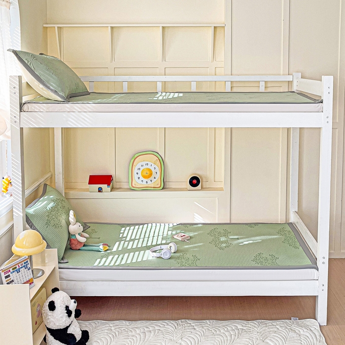 91家纺网 家纺一手货源 找家纺 富馨莱 2025新款A类480克PE凉感凉豆豆凉席三件套和单件学生款 发财树-绿