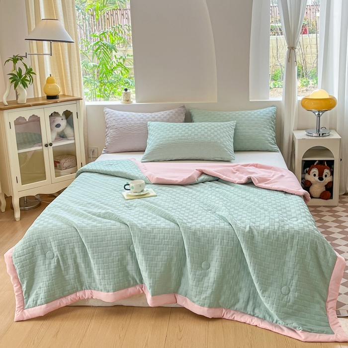 91家纺网 家纺一手货源 找家纺 欧邦 2025新款华夫格水洗棉夏被 绿＋粉