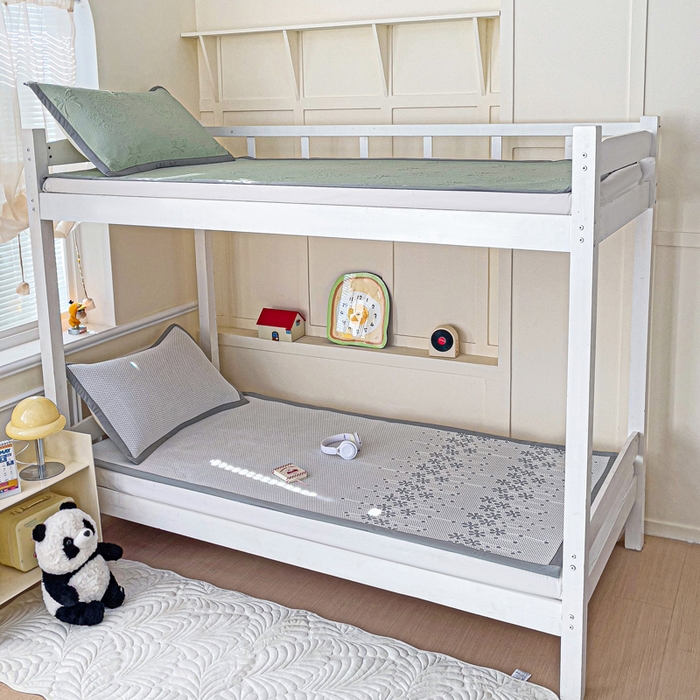 91家纺网 家纺一手货源 找家纺 富馨莱 2025新款A类480克PE凉感凉豆豆凉席三件套和单件学生款 倾城